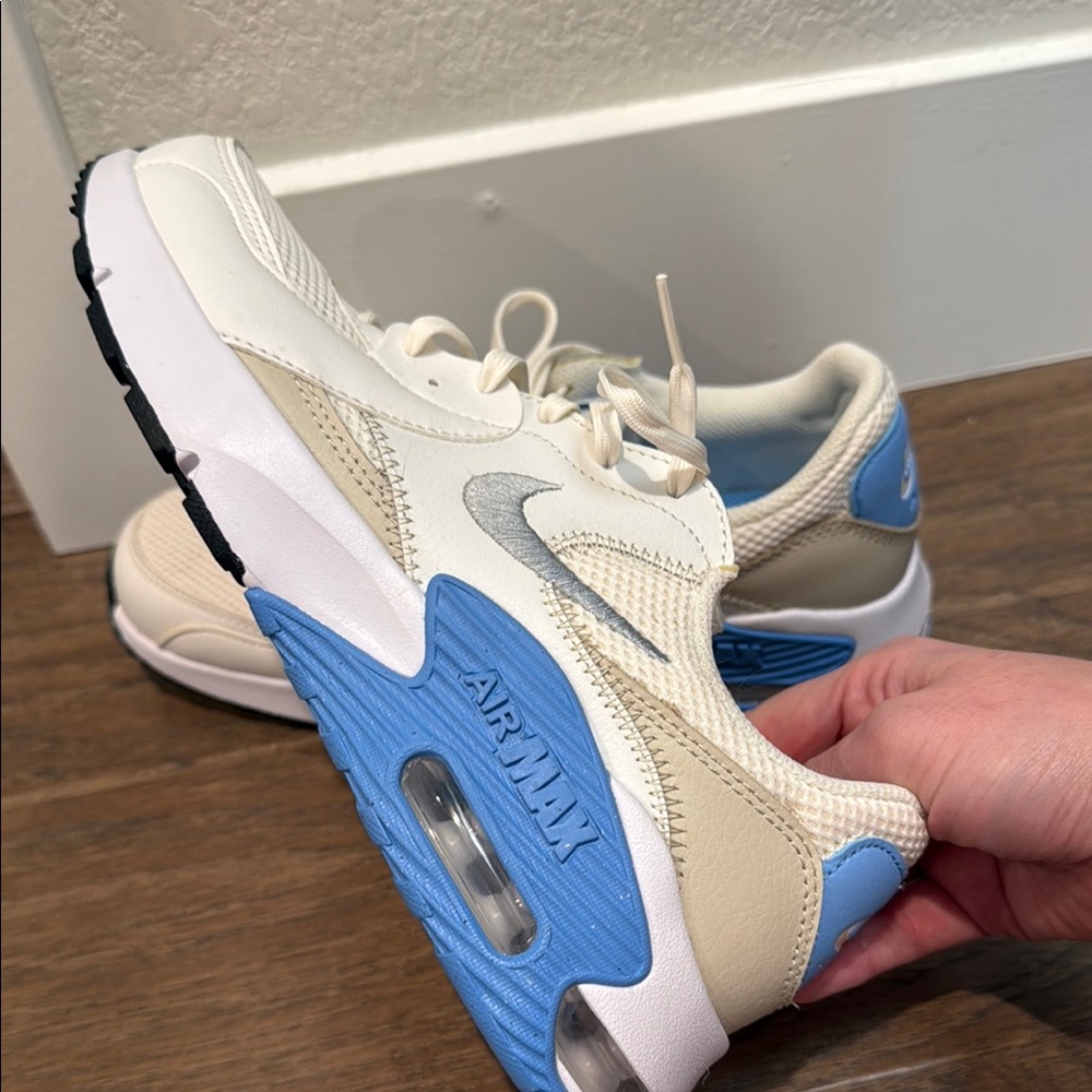 Nike Air Max Cream and Blue Sneakers - Picture 2 of 5